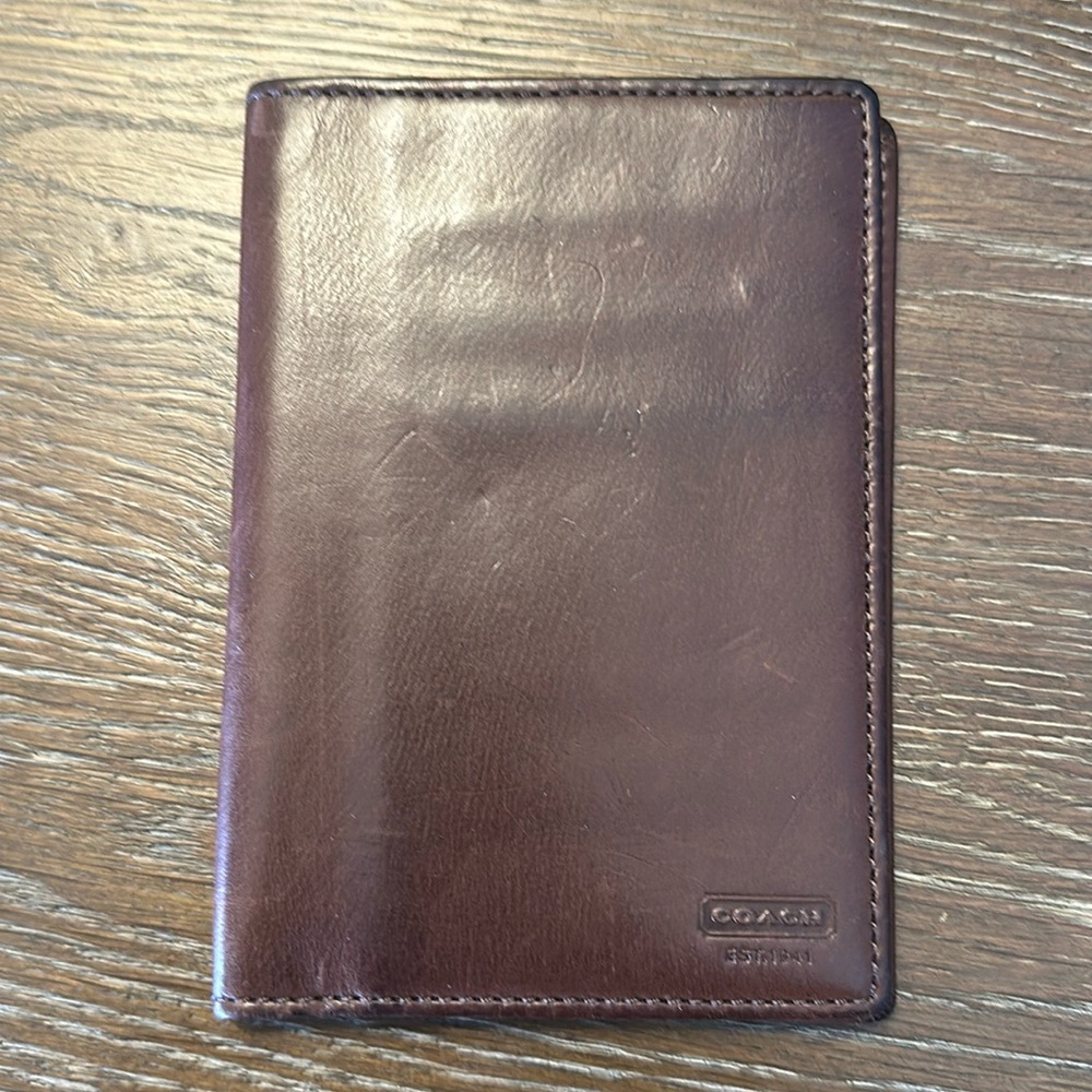 Brown COACH PASSPORT CASE